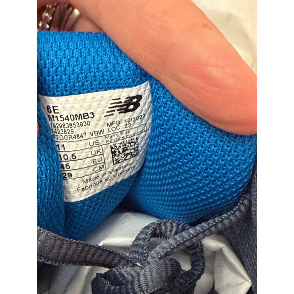 New Balance Men 1540v3 Running Sneaker Tennis Shoes Grey White Blue New 11 Wide - Picture 5 of 6